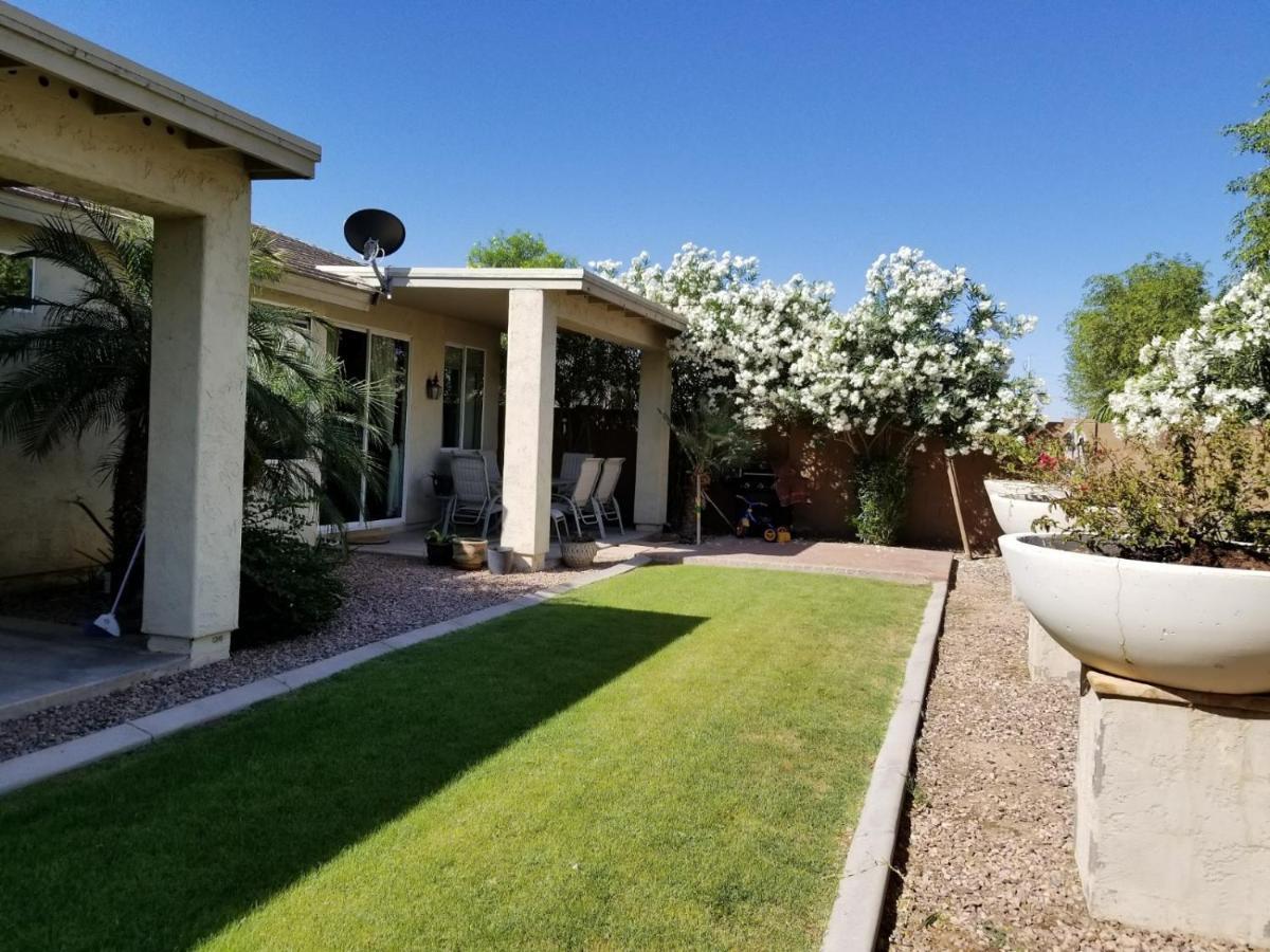 Phoenix Home Near Freeways And Airport Exterior photo