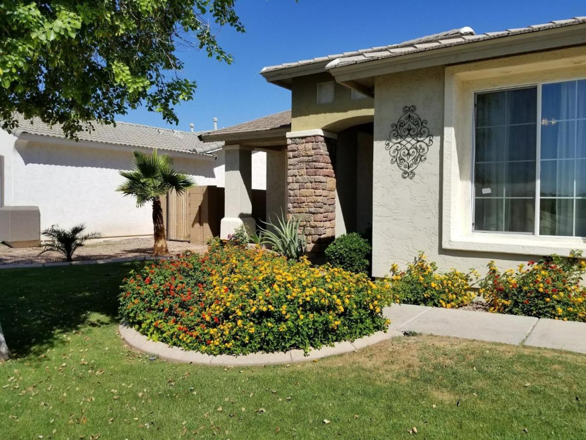 Phoenix Home Near Freeways And Airport Exterior photo